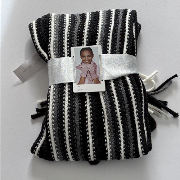 New York & Company Accessories - New York & Company Black and White Knit Scarf & Glove Set